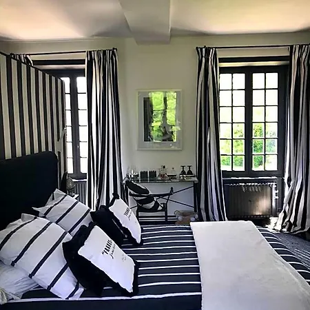 Le Domaine De Cordey לינה וארוחת בוקר Boucé
