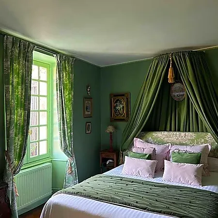 Le Domaine De Cordey לינה וארוחת בוקר 3*