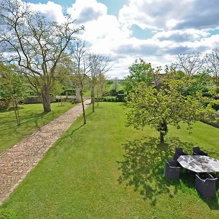Le Domaine De Cordey