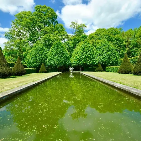 Le Domaine De Cordey Bed & Breakfast 3*