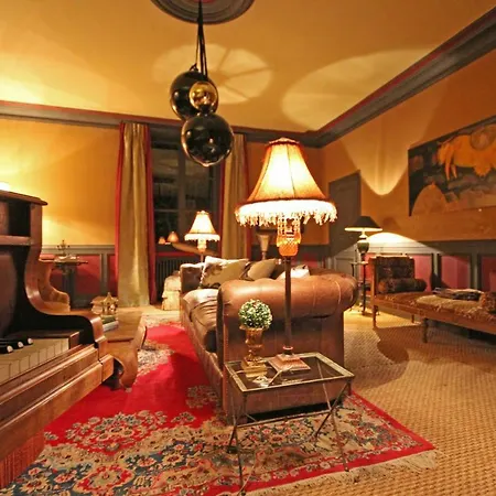 Le Domaine De Cordey Couette-café 3*